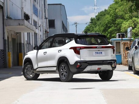 2026 Kia Seltos I Рестайлинг, белый, 2200000 рублей, вид 4