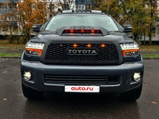 2008 Toyota Sequoia II, серый, 4100000 рублей, вид 3