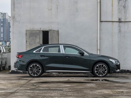 2023 Audi A3 35 TFSI Long IV (8Y), зелёный, 1929999 рублей, вид 4