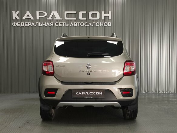2016 Renault Sandero Stepway II, бежевый, 950000 рублей - вид 3