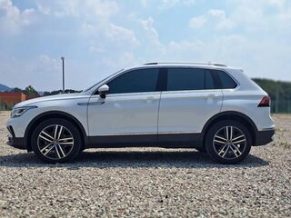 2023 Volkswagen Tiguan II Рестайлинг, белый, 2900000 рублей, вид 5