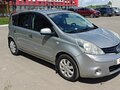 2011 Nissan Note I Рестайлинг, серебристый, 480000 рублей - вид 2