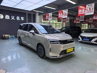 2026 Wuling Starlight 730, бежевый, 2290023 рублей, вид 2