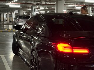 2022 BMW 5 серии 530i xDrive VII (G30/G31/G38) Рестайлинг, чёрный, 4200000 рублей, вид 4