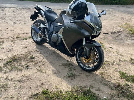 2012 Honda VFR 1200, серый, 980000 рублей, вид 2