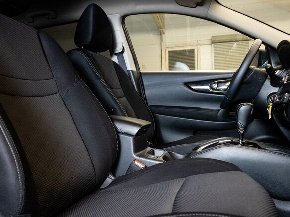 2017 Nissan Qashqai II, серый, 1595000 рублей - вид 11