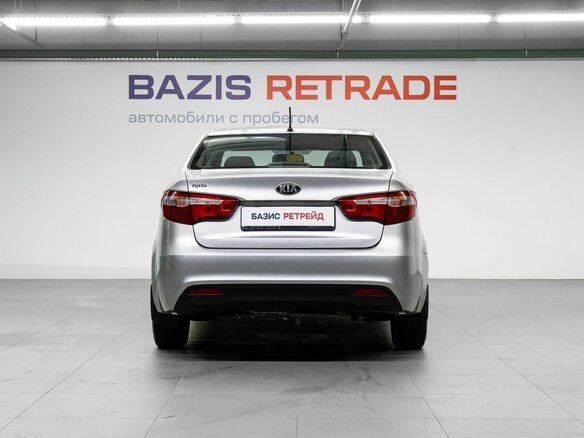 2013 Kia Rio 5-speed III, серебристый, 829000 рублей - вид 5