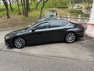 2018 Lexus ES 250 VII, чёрный, 3320000 рублей, вид 4