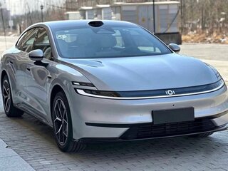 2026 Changan Qiyuan A06 28.39 kWh, серебристый, 2750000 рублей, вид 1