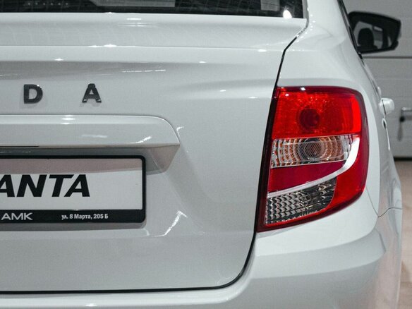 2026 Lada (ВАЗ) Granta I Рестайлинг, белый, 987000 рублей - вид 8