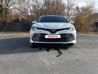 2018 Toyota Camry VIII (XV70), белый, 2700000 рублей, вид 1