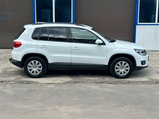 2016 Volkswagen Tiguan I Рестайлинг, белый, 1520000 рублей, вид 4