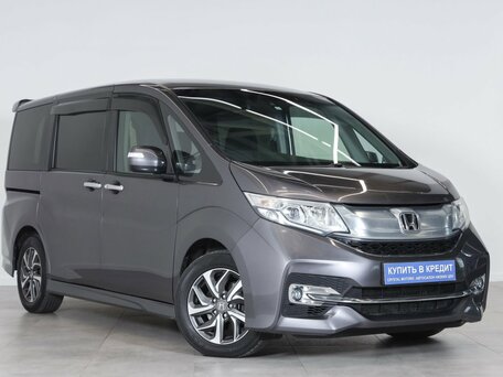 Honda Stepwgn V