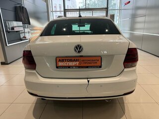 2018 Volkswagen Polo V Рестайлинг, белый, 719000 рублей, вид 5