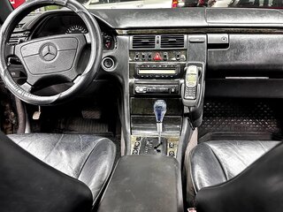 1998 Mercedes-Benz E-Класс 240 II (W210, S210), чёрный, 400000 рублей, вид 5