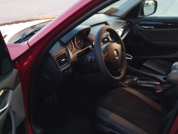 2011 BMW X1 18i I (E84), красный, 1000000 рублей - вид 23