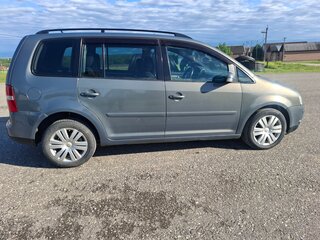 2004 Volkswagen Touran I, белый, 500000 рублей, вид 4