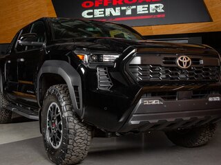 2025 Toyota Tacoma IV, чёрный, 9998000 рублей, вид 2