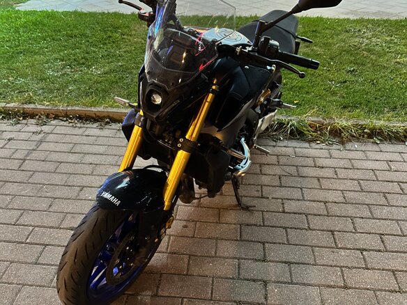 2021 Yamaha MT-09 (FZ-09), чёрный, 1100000 рублей - вид 2