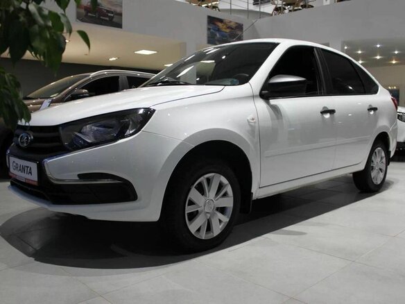 2026 Lada (ВАЗ) Granta I Рестайлинг, белый - вид 1