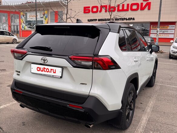 2021 Toyota RAV4 V (XA50), белый, 3850000 рублей - вид 5