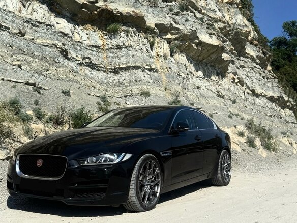 2015 Jaguar XE I, чёрный, 2600000 рублей