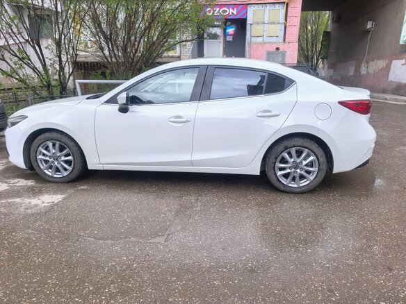 2018 Mazda 3 III (BM) Рестайлинг, белый, 1250000 рублей - вид 5