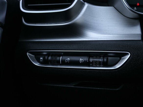 2022 Geely Coolray I, серый, 1775000 рублей - вид 19