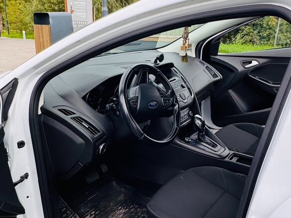 2018 Ford Focus III Рестайлинг, белый, 1000000 рублей - вид 11