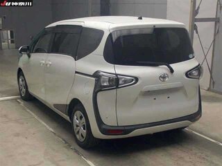 2019 Toyota Sienta II Рестайлинг, белый, 1250505 рублей, вид 5
