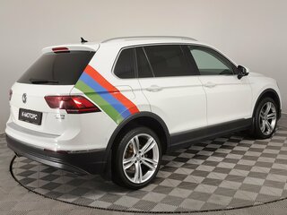 2017 Volkswagen Tiguan II, белый, 2480000 рублей, вид 5