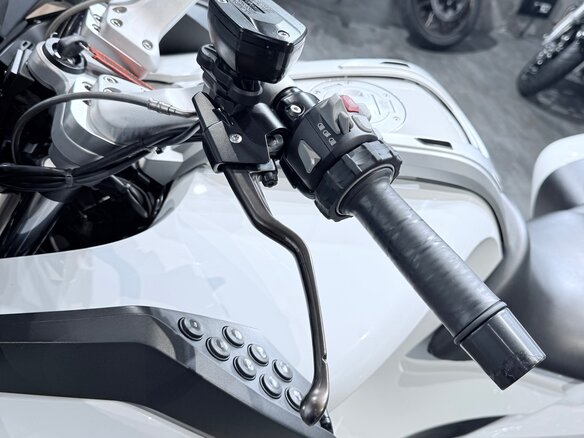2011 BMW R 1200 RT, белый, 999000 рублей - вид 24
