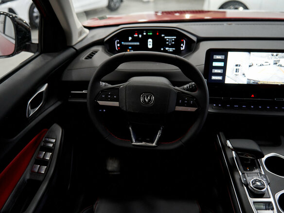 2025 Changan UNI-S I, красный, 3209900 рублей - вид 21