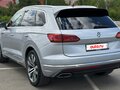 2019 Volkswagen Touareg III, серебристый, 3500000 рублей - вид 4