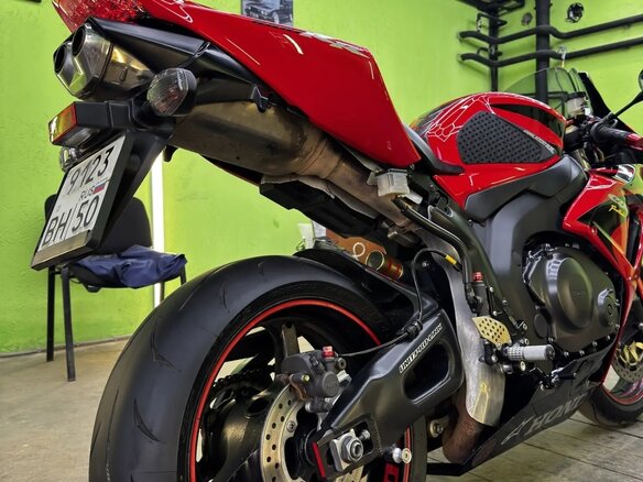 2006 Honda CBR 1000 RR/RA Fireblade, красный, 650000 рублей - вид 3