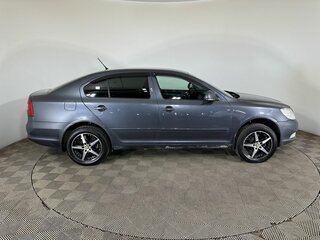 2012 Skoda Octavia II (A5) Рестайлинг, серый, 690000 рублей, вид 4