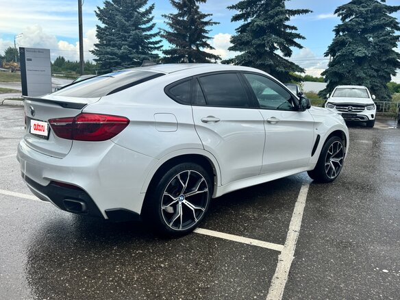 2018 BMW X6 40d II (F16), белый, 3500000 рублей - вид 8