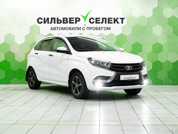 2018 Lada (ВАЗ) XRAY I, белый, 700000 рублей - вид 4
