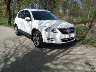 2010 Volkswagen Tiguan I, белый, 1630000 рублей, вид 1