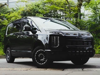 2023 Mitsubishi Delica D:5 I Рестайлинг, чёрный, 2620333 рублей, вид 3