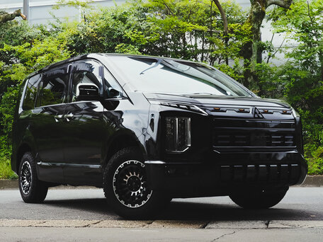 2023 Mitsubishi Delica D:5 I Рестайлинг, чёрный, 2620333 рублей, вид 3
