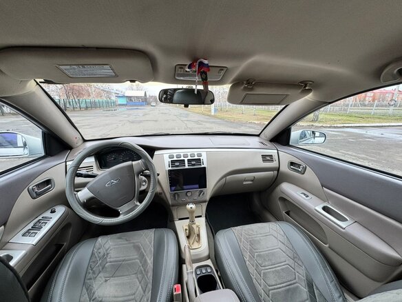 2010 Vortex Estina I, серебристый, 300000 рублей - вид 6