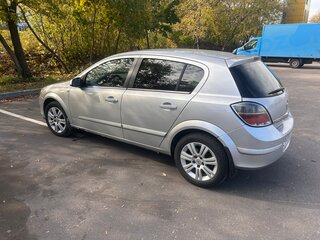 2011 Opel Astra H Рестайлинг, серебристый, 420000 рублей, вид 4