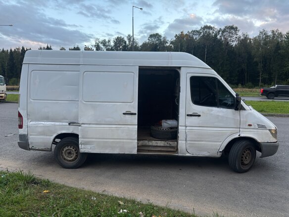 2000 Mercedes-Benz Sprinter, белый, 360000 рублей - вид 12
