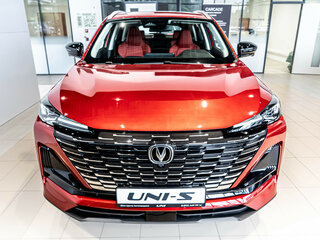 2025 Changan UNI-S I, красный, 3179900 рублей, вид 2