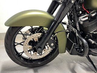 2022 Harley-Davidson Road King Special, зелёный, 1890000 рублей, вид 4