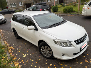 2011 Toyota Corolla Fielder X (E140, E150) Рестайлинг, белый, 950000 рублей, вид 3