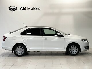 2018 Skoda Rapid I Рестайлинг, белый, 1390000 рублей, вид 5