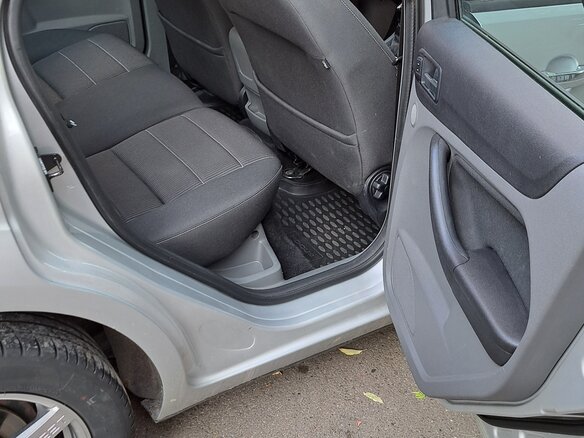 2011 Ford Focus II Рестайлинг, серебристый, 780000 рублей - вид 9