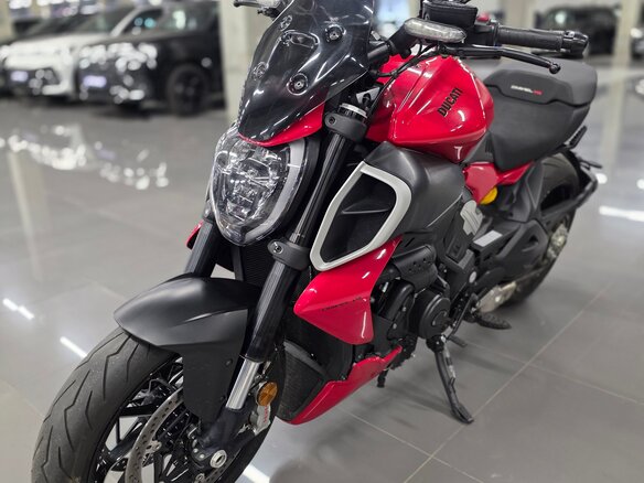 2022 Ducati Diavel V4, красный, 2349000 рублей - вид 26